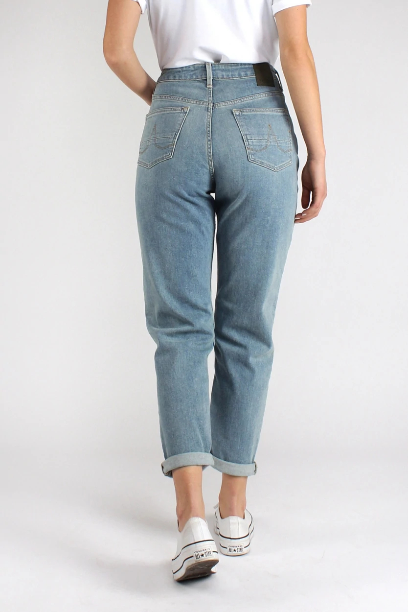 Kuyichi Nora Jeans Mom Fit Faded Blue 3