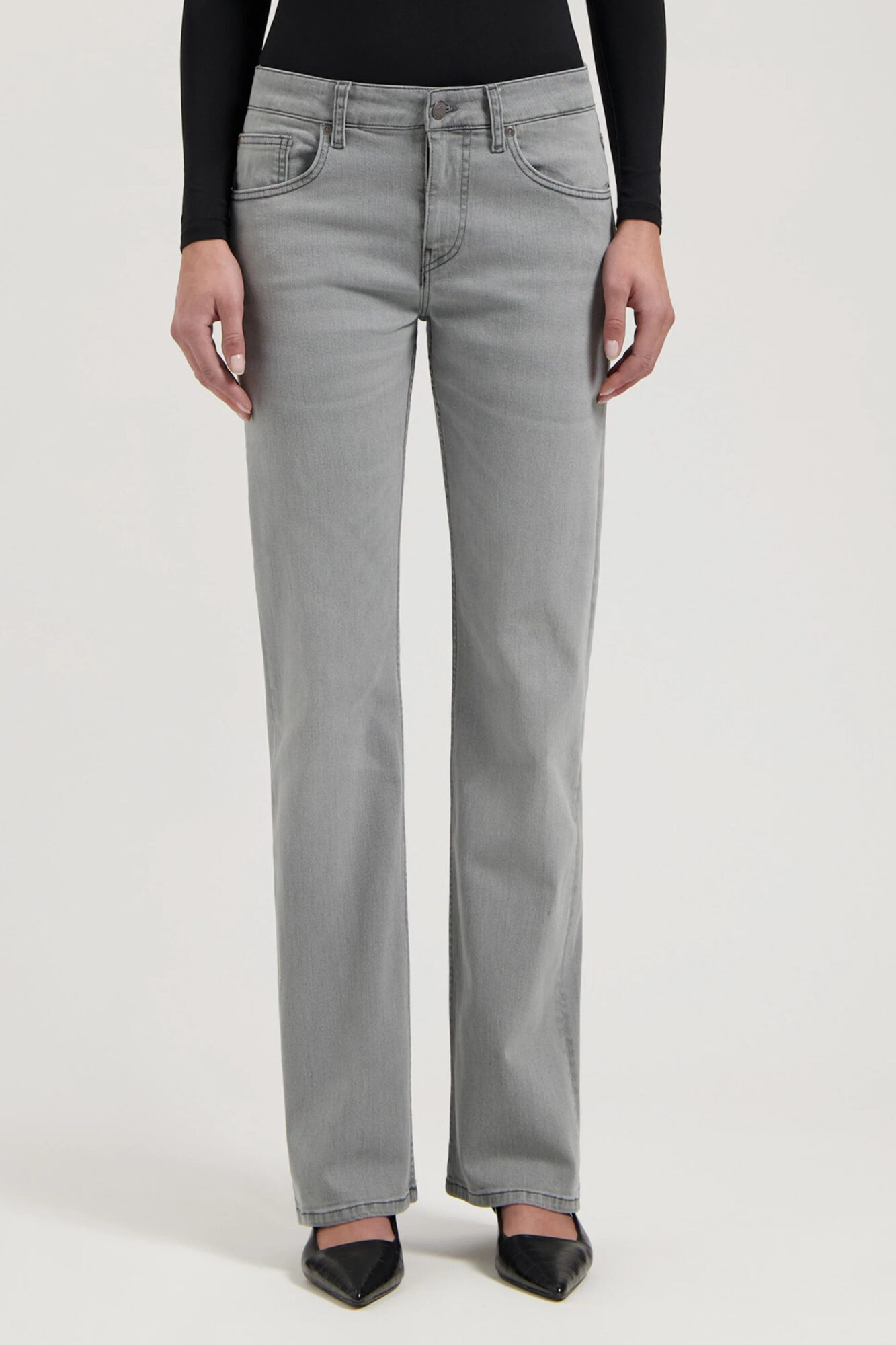 Mud Jeans Carry Midi Straight Light Grey6