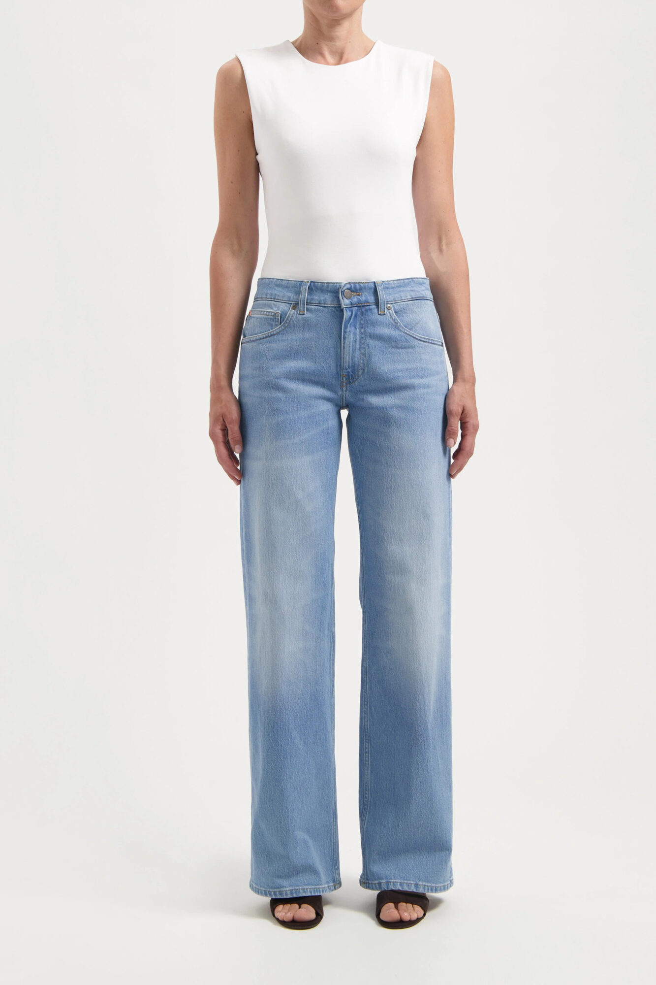 Mud Jeans Cleo Mid Loose Light Stone Vintage1