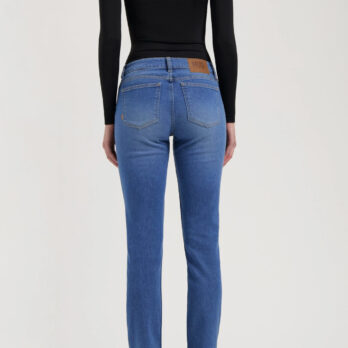 Mud Jeans Logan High Slim Fresh Fade 1