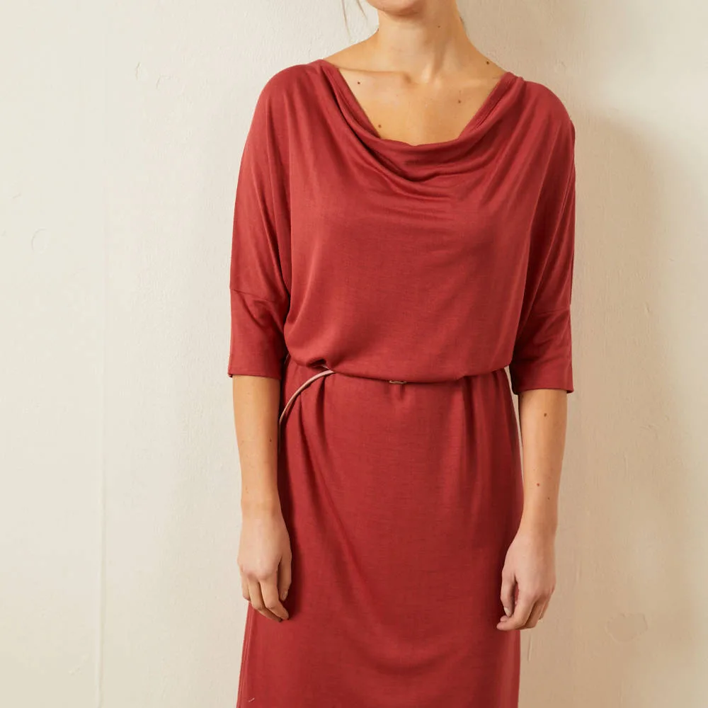 Lanius Lockeres Kleid in Rot mit Wasserfall